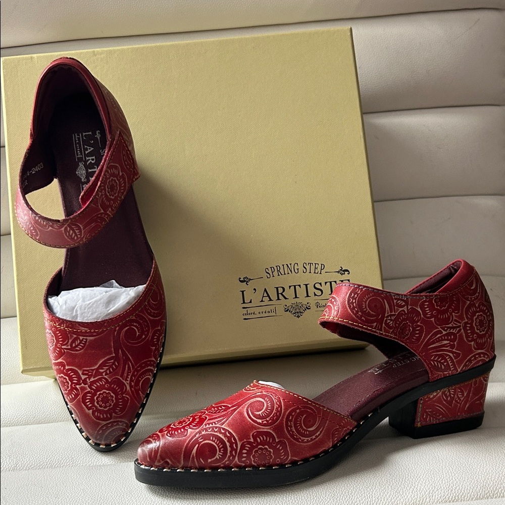 L’Artiste Red Floral Leather Mary Jane Heels